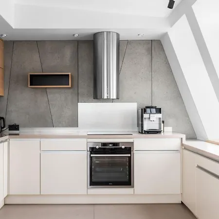 Апартаменти Aquarius Seaview *